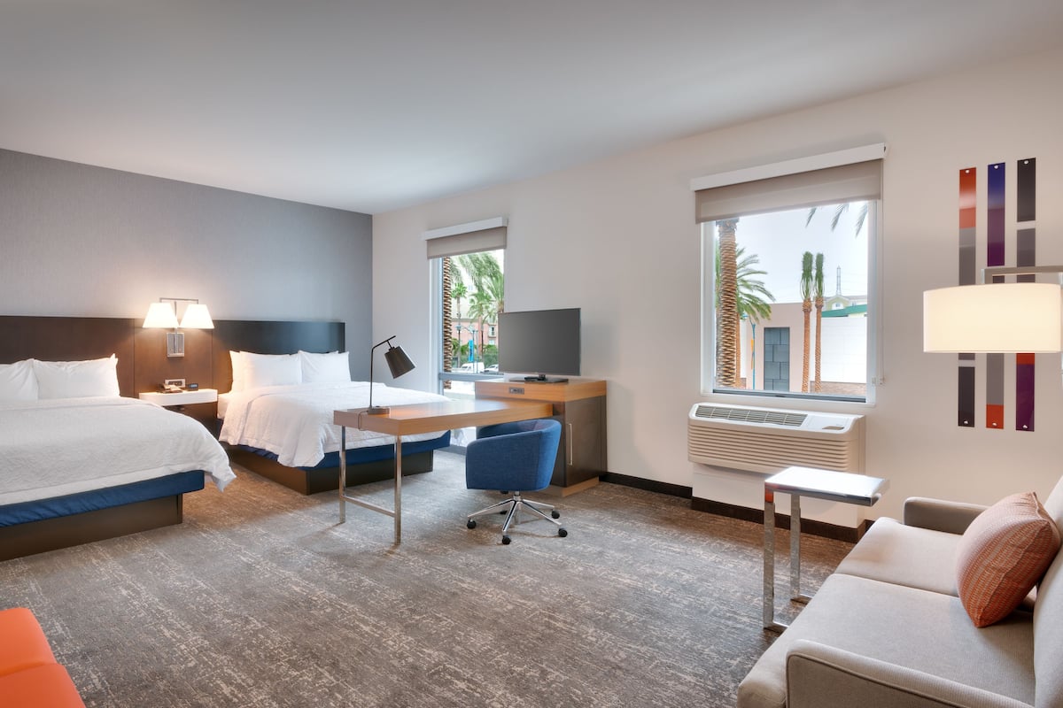 hypo-allergenic bedding, in-room safe, desk, laptop workspace