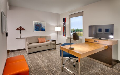 Hampton Inn  & Suites Anaheim Resort Convention Center - view 3