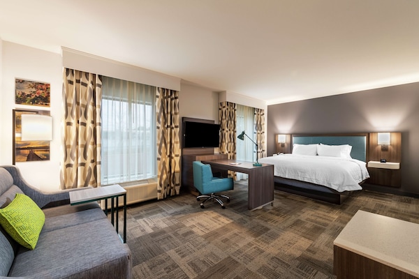 In-room safe, desk, free WiFi, bed sheets