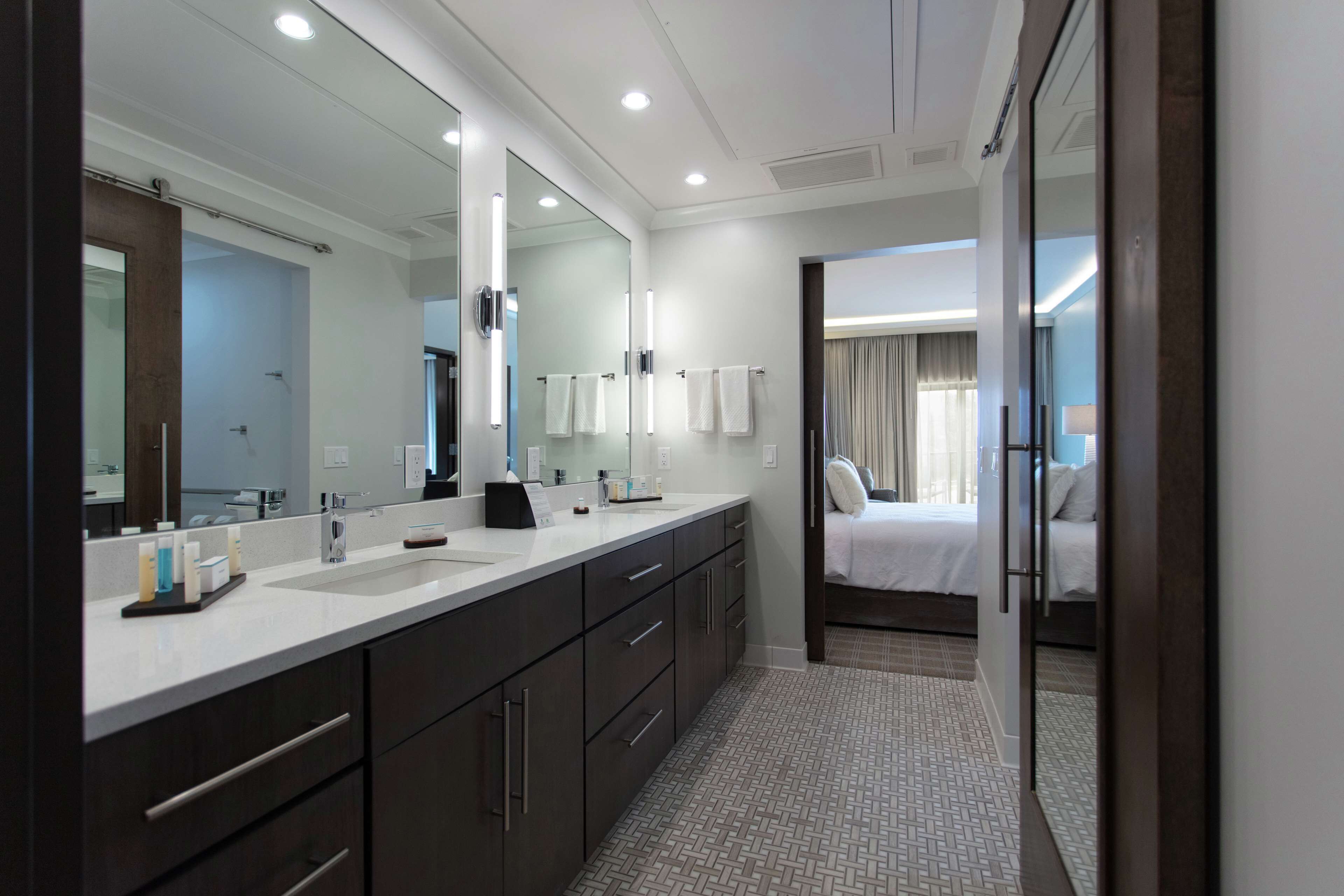 presidential suite, 1 king bed | bathroom | free toiletries, hair dryer, towels