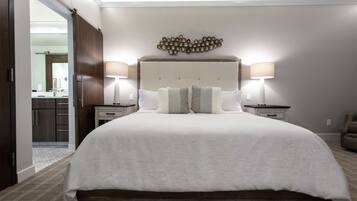 Presidential Suite, 1 King Bed | In-room safe, desk, blackout drapes, iron/ironing board