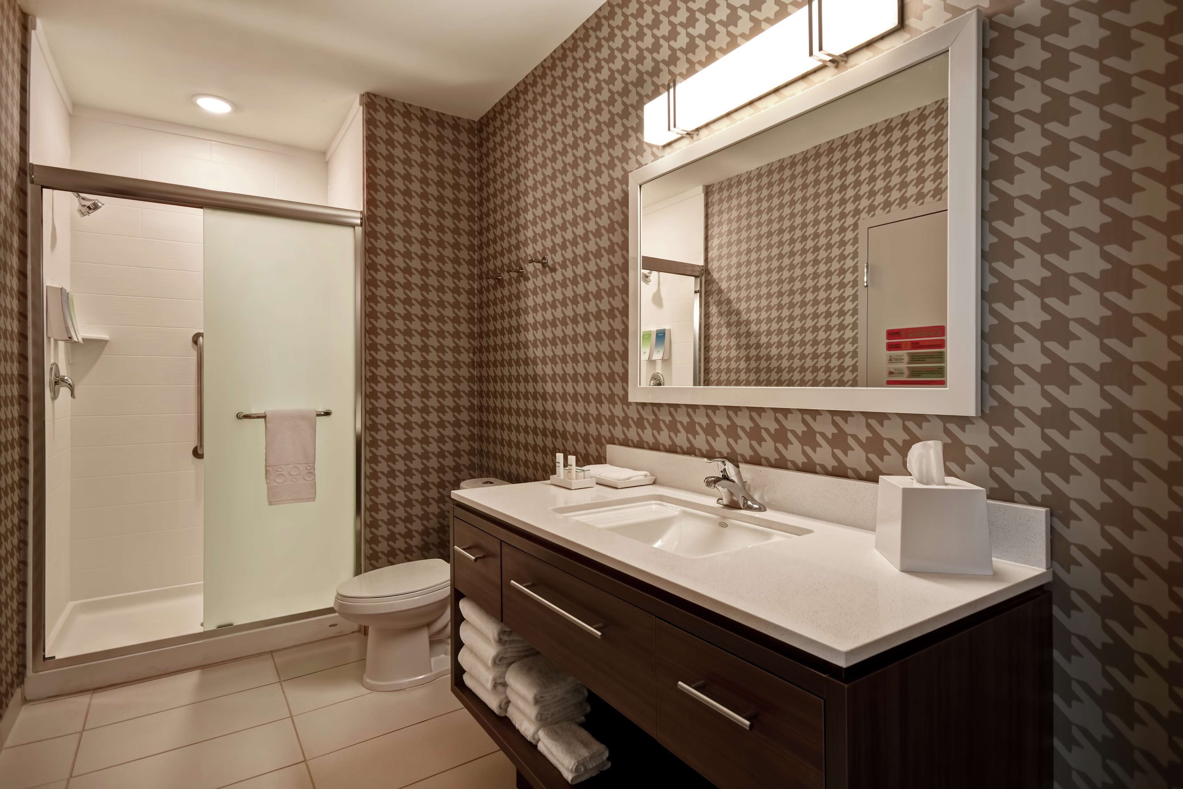 suite, 1 bedroom, non smoking | bathroom shower
