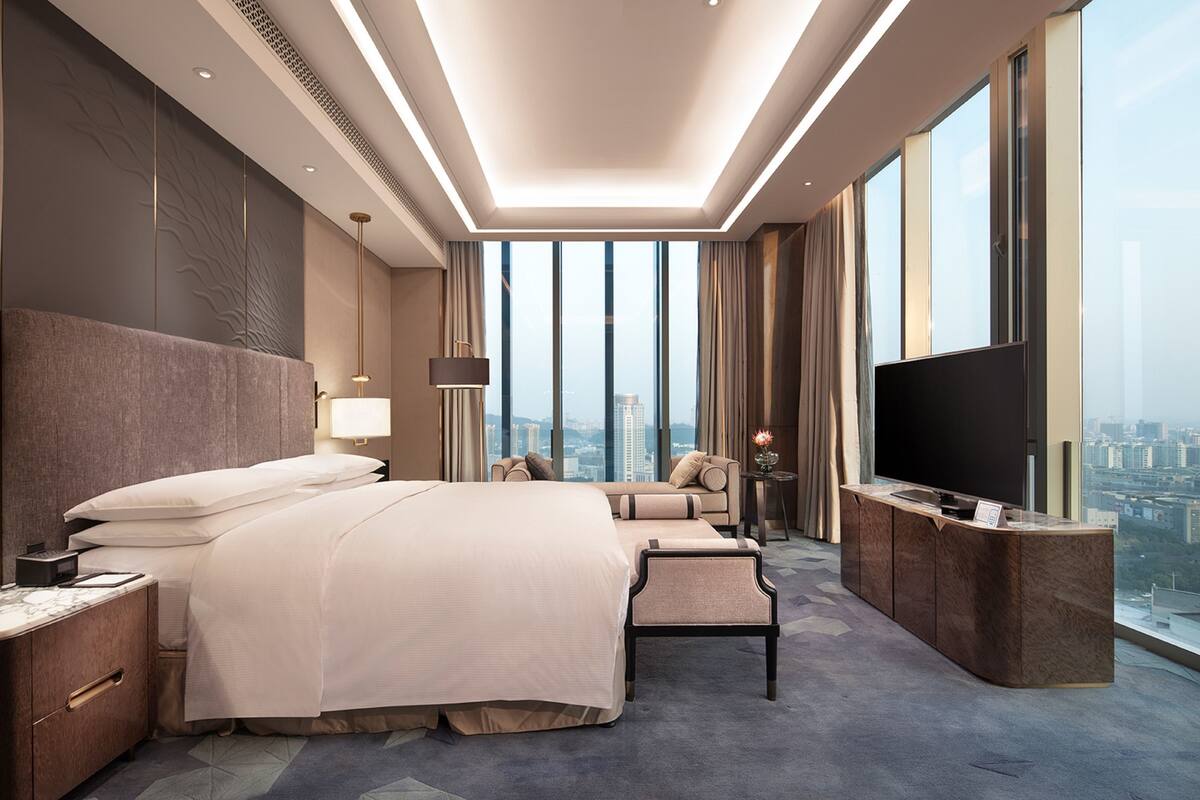 presidential suite, 2 bedrooms | premium bedding, minibar, in-room safe, desk