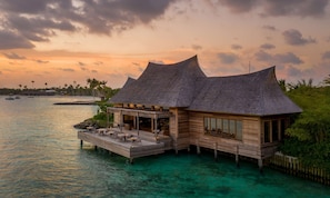 11 restaurants, dinner served, international cuisine - Waldorf Astoria Maldives Ithaafushi (Ithaafushi)