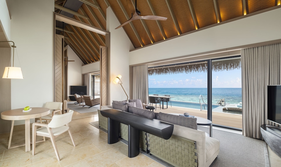 gần biển Ocean Front Nha Trang