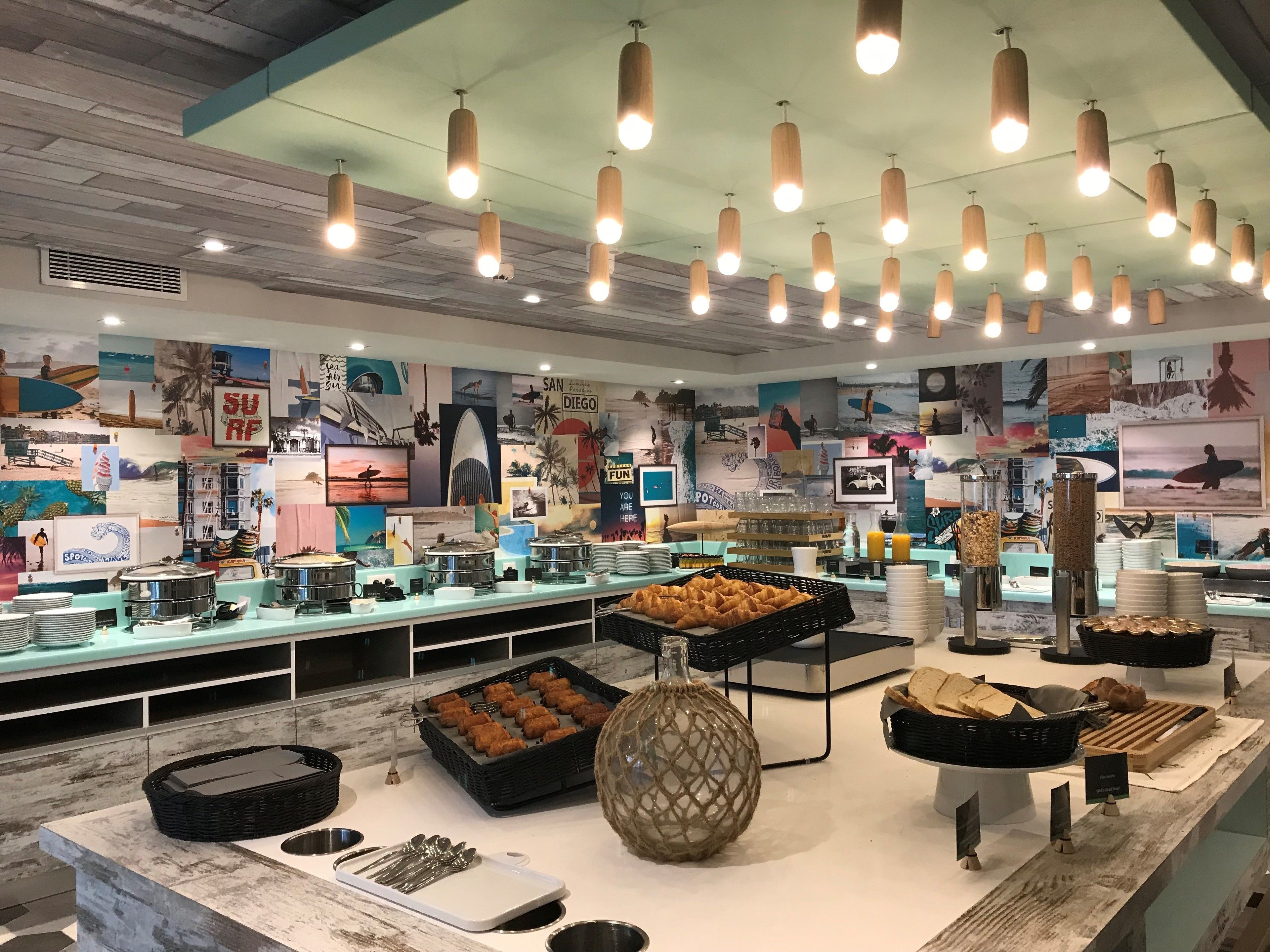 free daily full breakfast