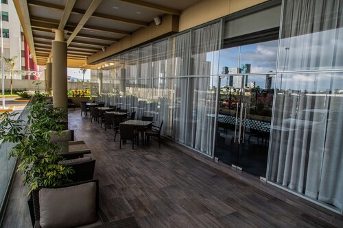 Hampton Inn & Suites by Hilton Puebla