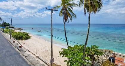 Luxurious 3 bed 3 bath Penthouse offering sea views and affordable beach holiday