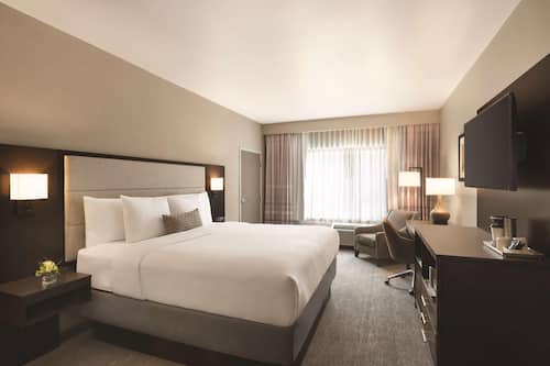 1 bedroom, premium bedding, down comforters, pillowtop beds