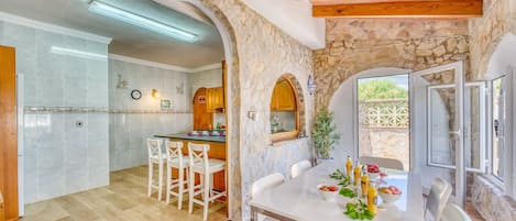 تناول الطعام