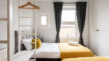 3 bedrooms, iron/ironing board, free WiFi