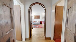 Interior - 4-room apartment, ca. (St. Moritz)