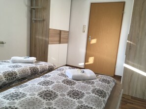 1 bedroom, free WiFi, bed sheets