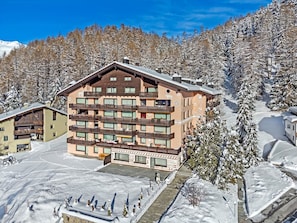 Exterior - 1-room apartment on the first floor, 40 m2, quiet and sunny southern exposure. (Silvaplana-Surlej)
