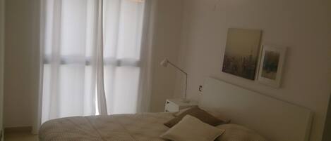 2 soverom, strykejern/-brett, wi-fi og sengetøy