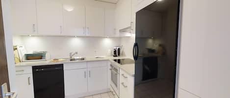 Kühlschrank, Ofen, Herdplatte, Geschirrspüler