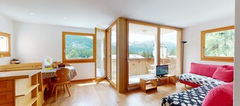 3 huoneen huoneisto noin.