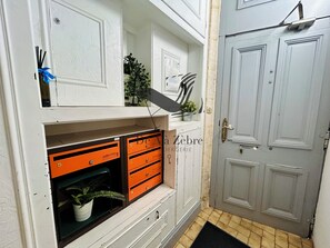 Interior - L'AUTHENTIQUE 5 Situated in the town center opposite the thermal baths (Rochefort)