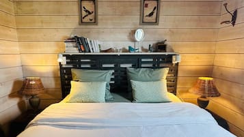 2 habitaciones, tabla de planchar con plancha y cuna de viaje