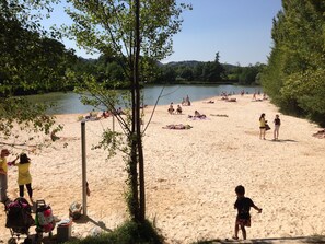 Beach nearby, sun loungers