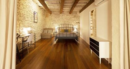 Neu! Charmante Wohnung im historischen Zentrum von Uzès