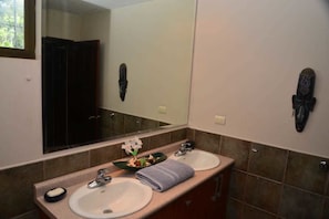 Deluxe Villa, Multiple Beds, Non Smoking, Pool View | Bathroom sink - Villas Tranquilas (Quepos)