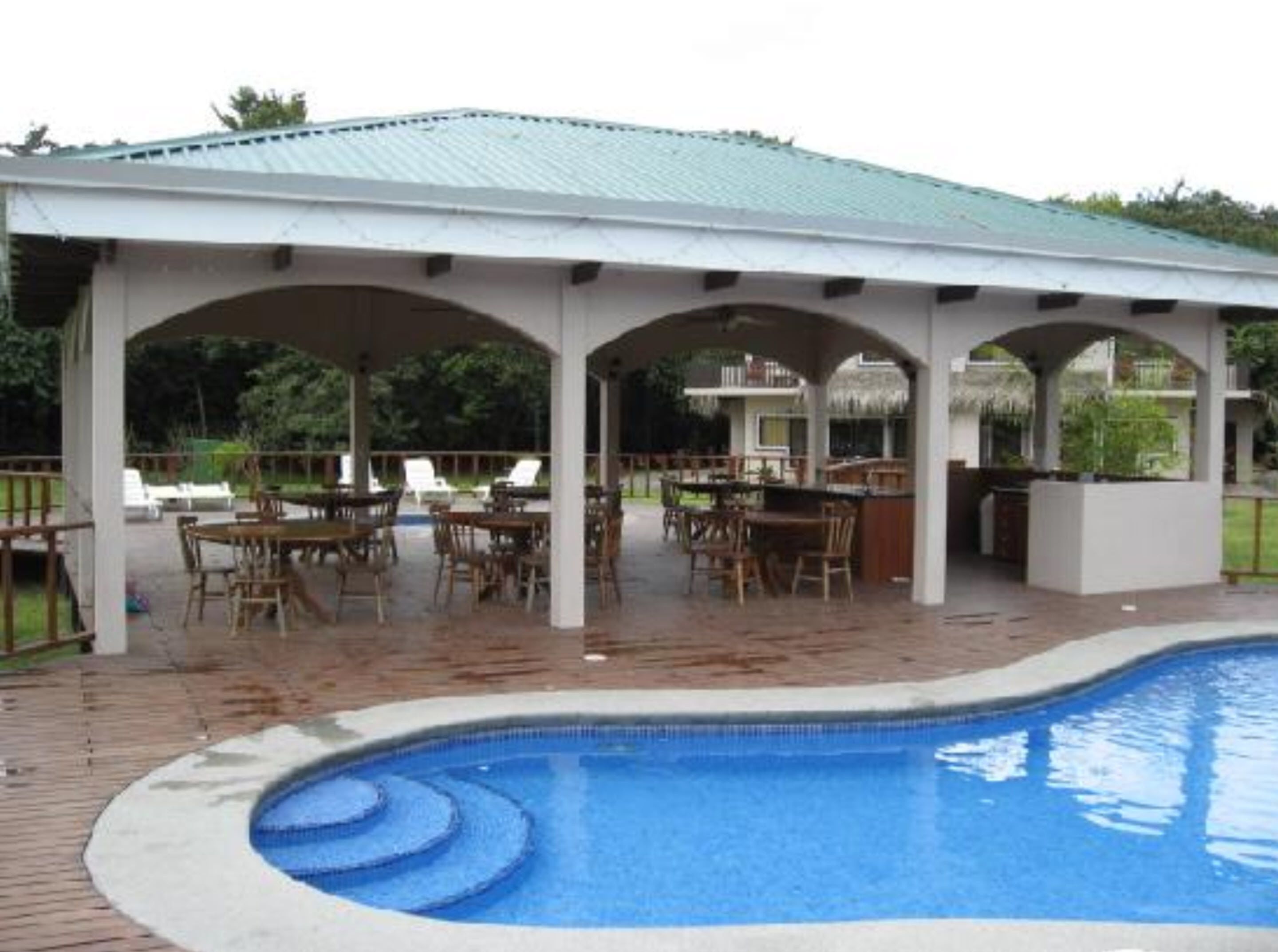 Kolam renang outdoor