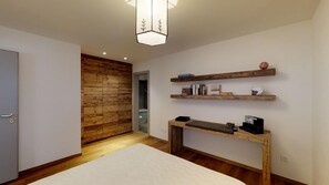 2 Schlafzimmer, Schreibtisch, Bügeleisen/Bügelbrett, WLAN