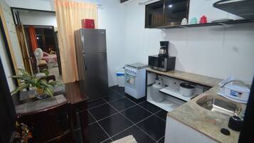 Deluxe House, Multiple Beds, Non Smoking, Mountain View | 3 bedrooms, individually decorated, free WiFi, bed sheets