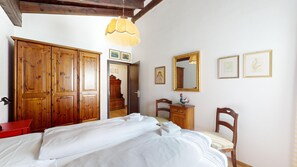 2 chambres, bureau, fer et planche à repasser, Wi-Fi