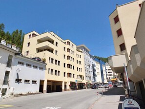 Exterior - Two-room apartment on the ground floor, 55m2. (St. Moritz)