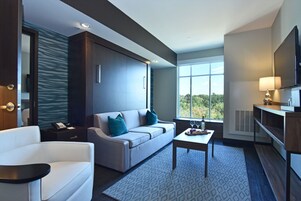 Deluxe Room – Convertible Murphy King Bed | Sábanas de algodón egipcio y ropa de cama de alta calidad