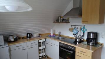 Fridge, microwave, oven, coffee/tea maker