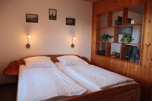 1 bedroom, WiFi, bed sheets