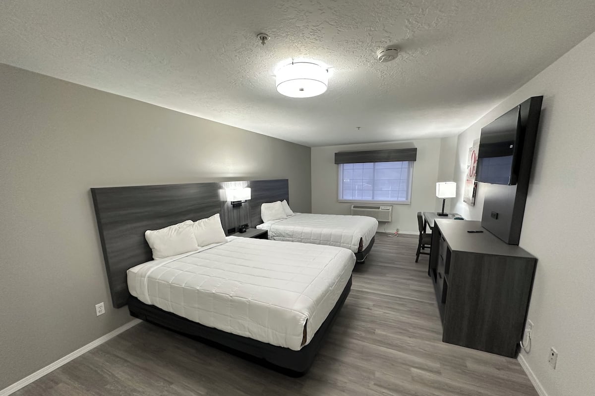 Desk, rollaway beds, free WiFi, bed sheets