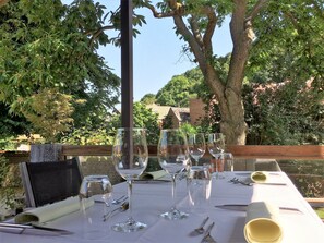 Outdoor dining - Maison DISPA - 23 people in Walcourt Lacs de L Eau d Heure (Walcourt)