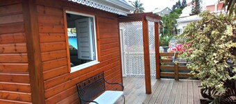 DISCOVER MY CHARMING BUNGALOW WITH POOL