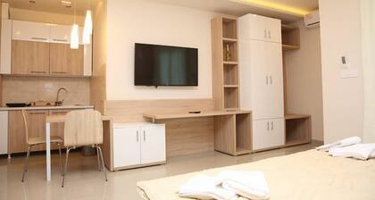 Gold Crown Apartments