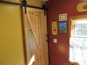 Interior - Great Getaway with Lots of Comfort and Charm! (Sturgeon Bay)