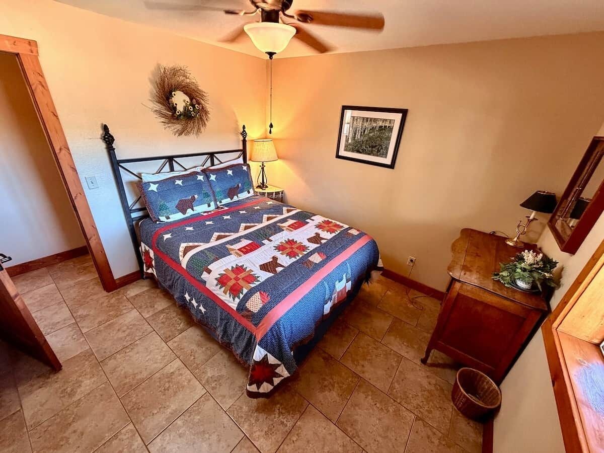 4 Schlafzimmer, Schreibtisch, kostenloses WLAN, Bettwäsche