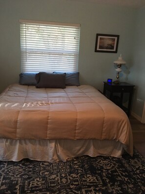 2 多间卧室、WiFi、床单