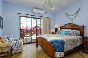 4 bedrooms, desk, free WiFi, bed sheets