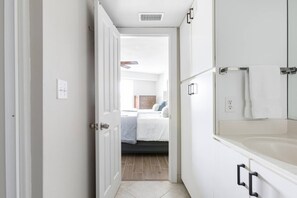 2 Schlafzimmer, Bügeleisen/Bügelbrett, Reisekinderbett, WLAN