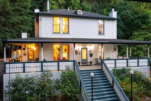 Exterior - Relax by Russian River, spacious 6-bedroom retreat (Guerneville)