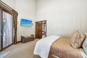 6 bedrooms, iron/ironing board, free WiFi, bed sheets