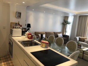 Interior - New, cozy and luxurious apartment in Centro Gramado (Centro)