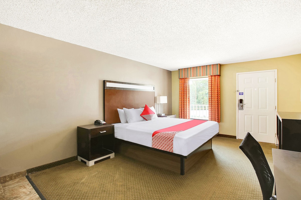 1 bedroom, desk, iron/ironing board, free WiFi