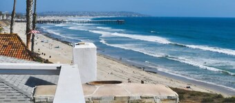 Breathtaking Ocean Front Pacific Beach Apt.