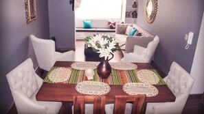 Interior - Family_ friendly (Cuenca)