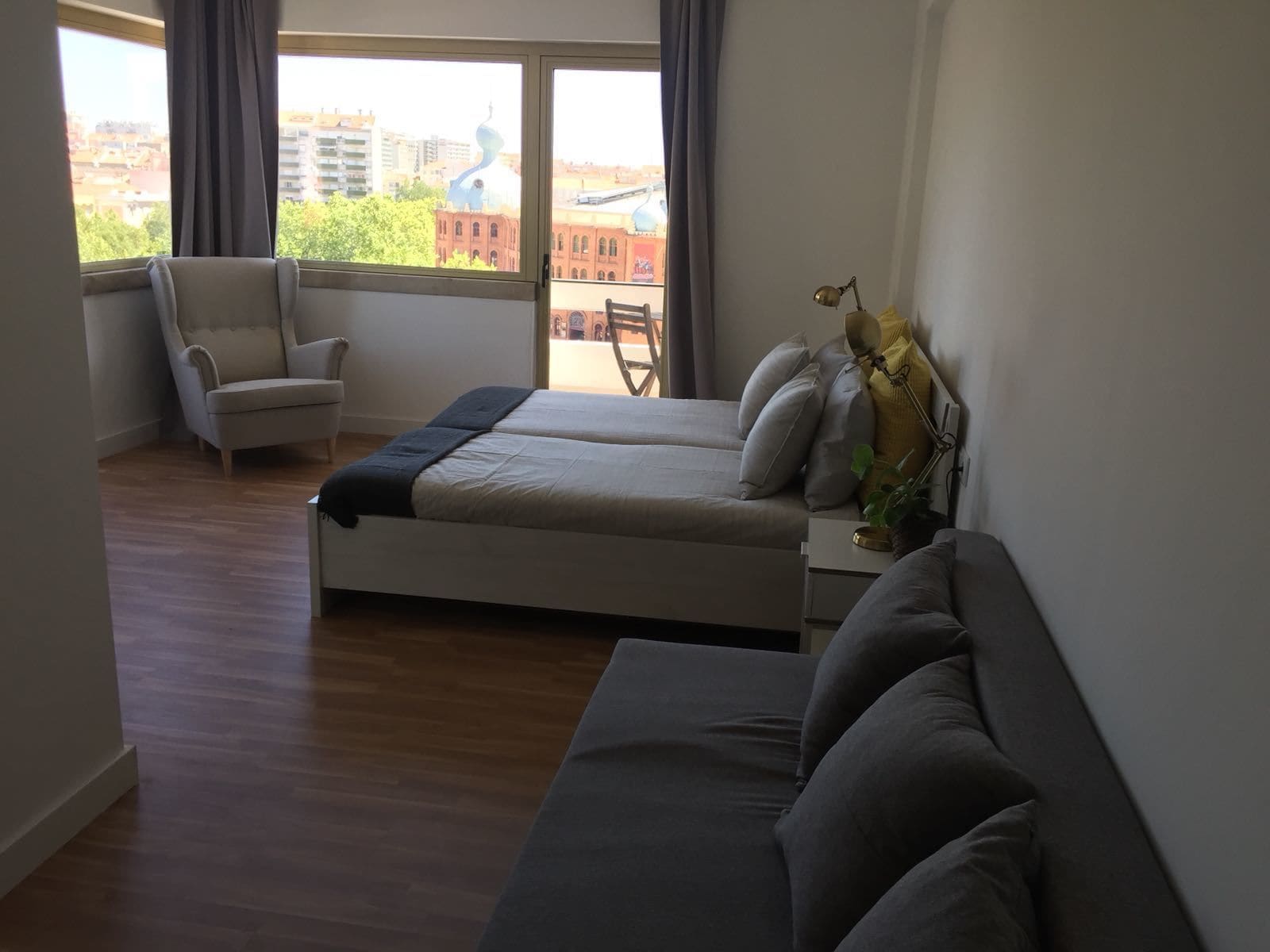 精品双床房, 2 张单人床 | 1 多间卧室、Select Comfort 床、办公桌、遮光窗帘